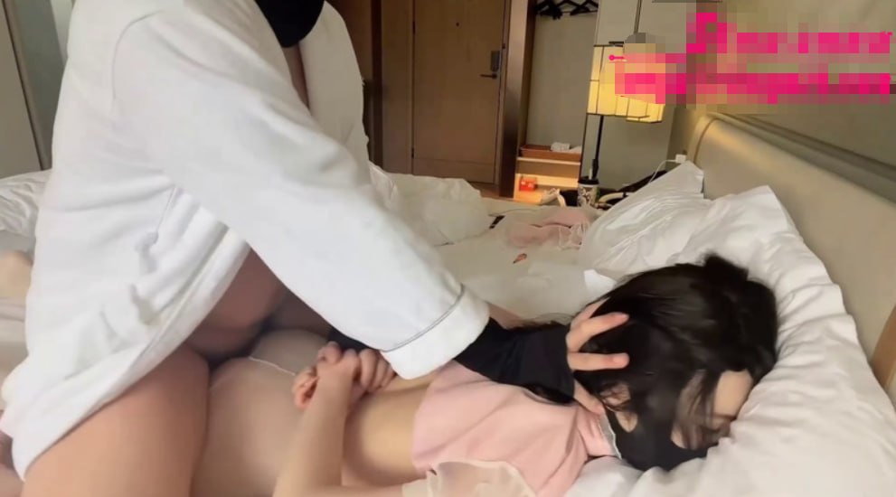 公和我在野外做好爽爱爱小说オンラインビデオを见る...